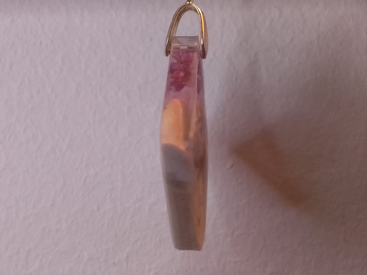 Ciondolo da donna in resina e gesso - rombo con fiori