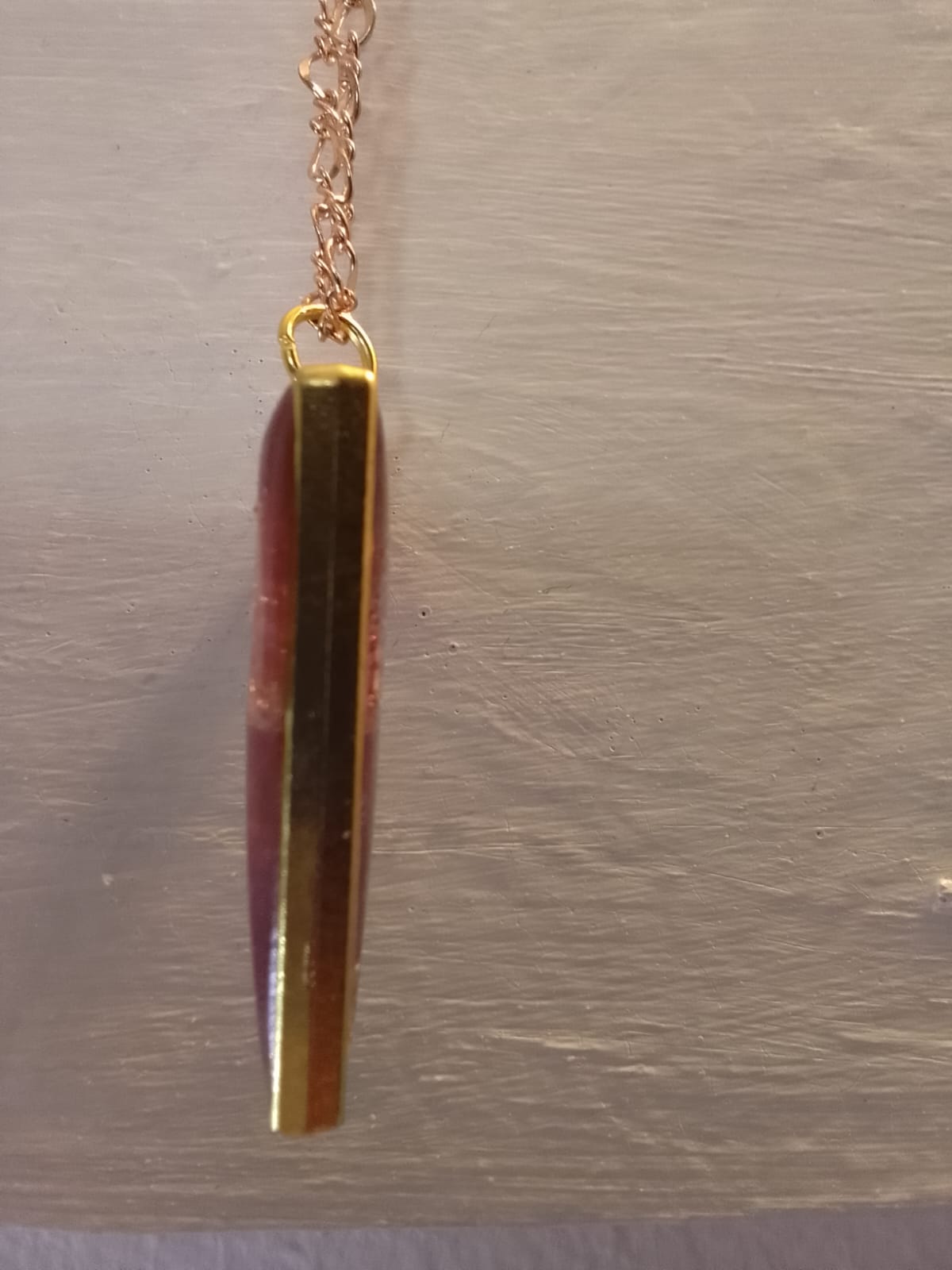 Ciondolo in resina con fiore